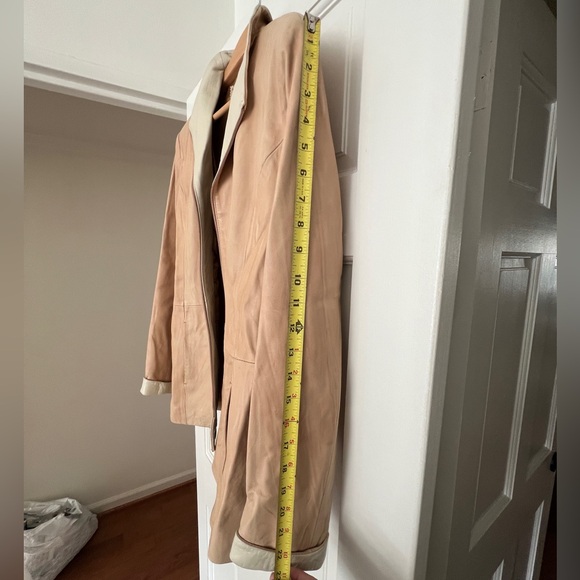 Tan/Cream leather coat, size L (approximately size 10-12 US) - Picture 6 of 11